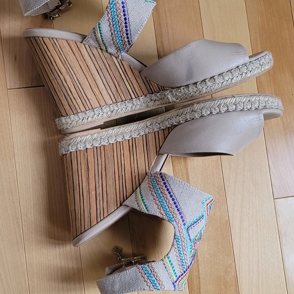 SOLD - Wedge Sandals - Picture 6 of 8